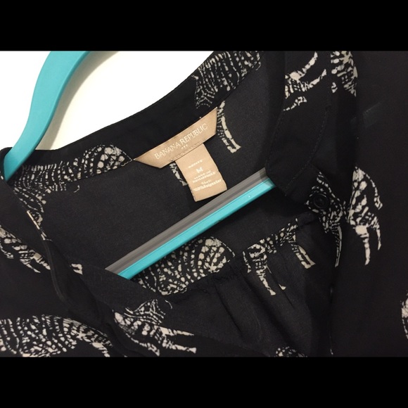 Banana Republic: Zebra Print sleeveless blouse (M) - Picture 3 of 3